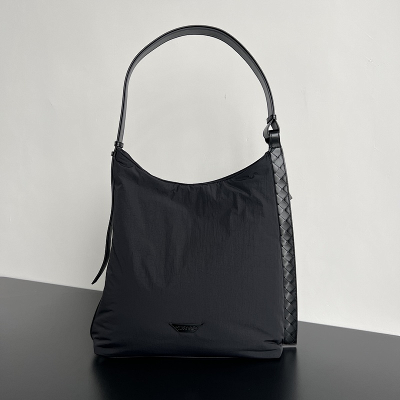 BV Large Crossroad & Hobo Tote IPad BV