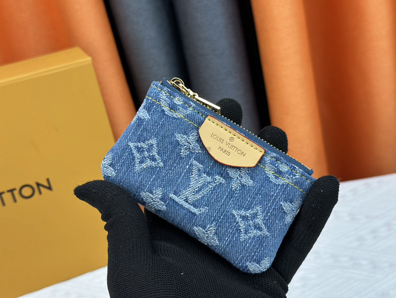 Louis Vuitton Monogram DLd 12 X 7 X 1.5