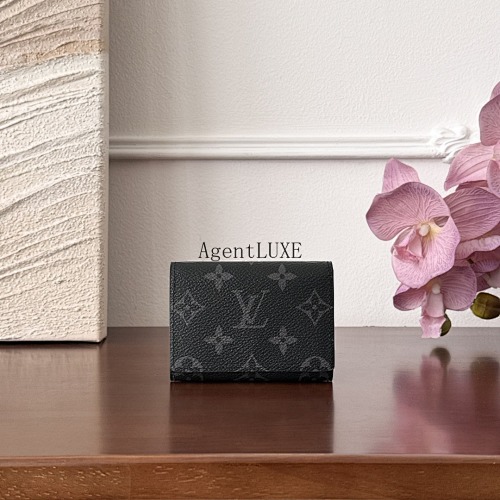 Louis Vuitton card holder