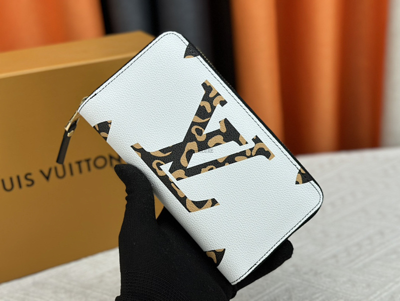 Louis Vuitton Monogram Vivienne Holidays Vivienne