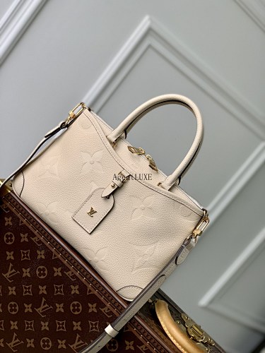 Louis Vuitton Trianon Monogram Empreinte V Pallas