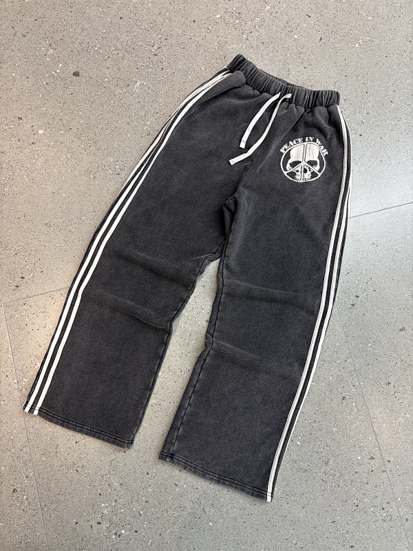 27.6 Skull Sweatpants