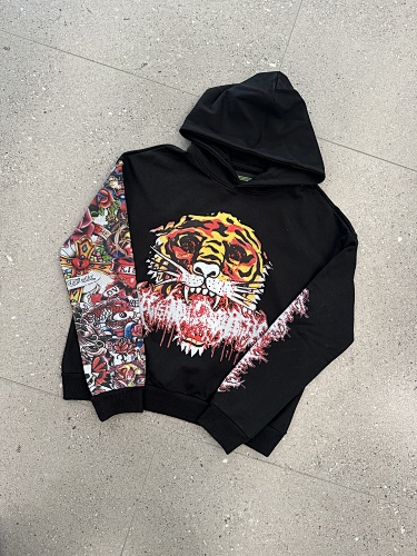 26Blood-mouthed Tiger Head Hoodie