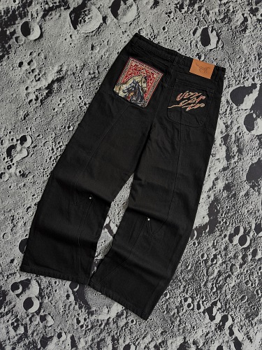 28.5 Black And White Double Horse Jeans
