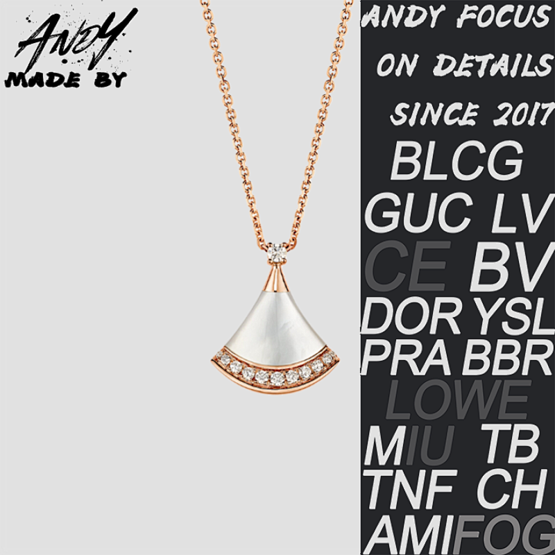 B Small Diamond Fan Necklace Rose Gold