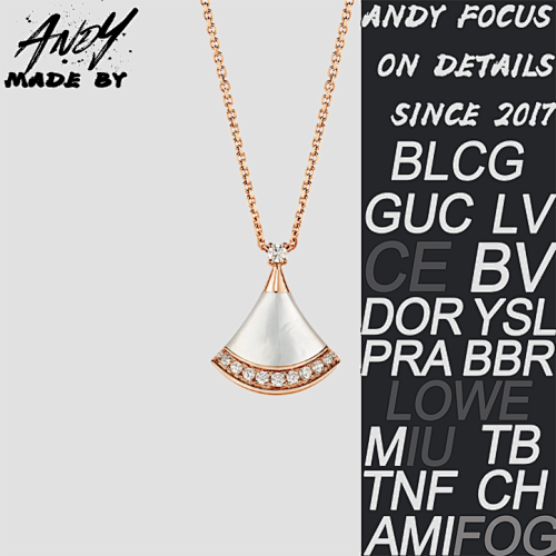 B Small Diamond Fan Necklace Rose Gold