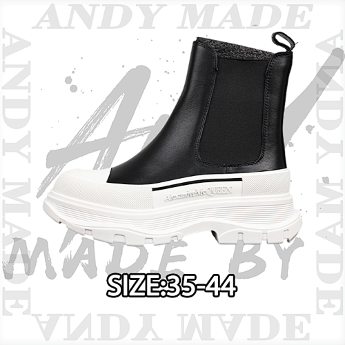 Alexander McQueen Chelsea Boots