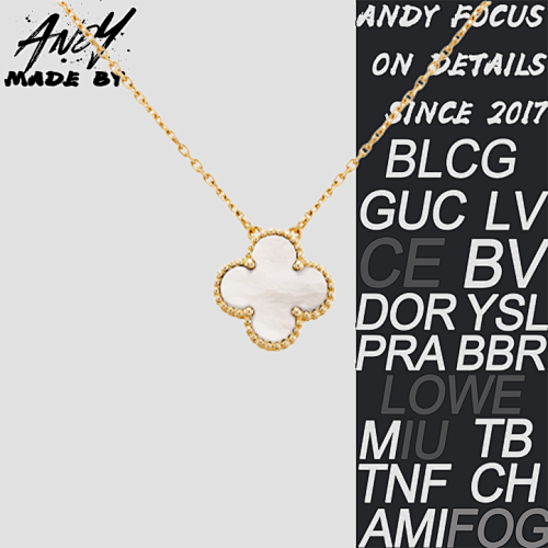 Van White Beimu Clover Necklace Gold