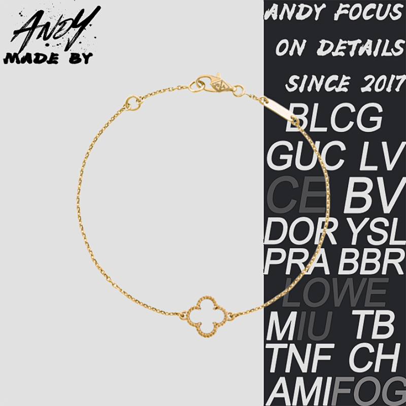 Mini White Beimu Single Flower Bracelet In Gold