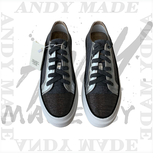 Classic Retro SneakersItem ID