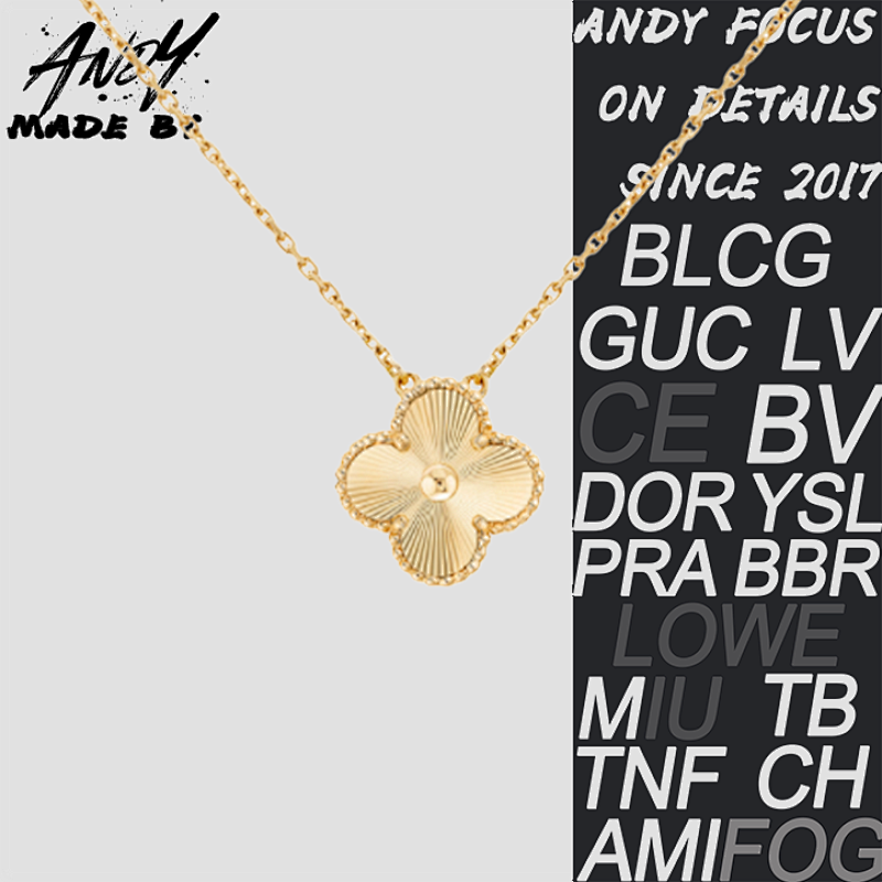Van Cleef & Arpels Radiant Clover Necklace Golden Yellow