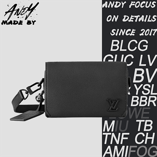Louis Vuitton All-leather Men's Messenger Bag