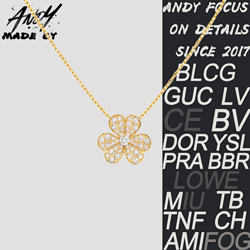 Vca Clover Necklace In Gold