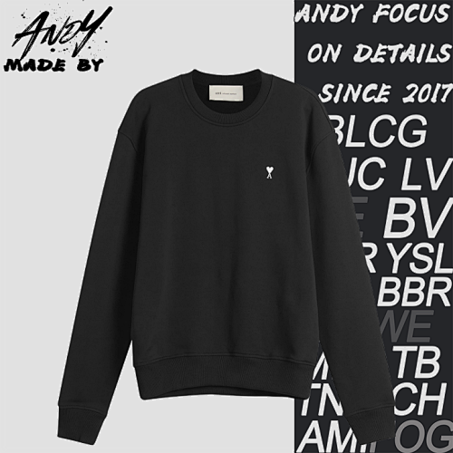 Heart-shaped Round Neck