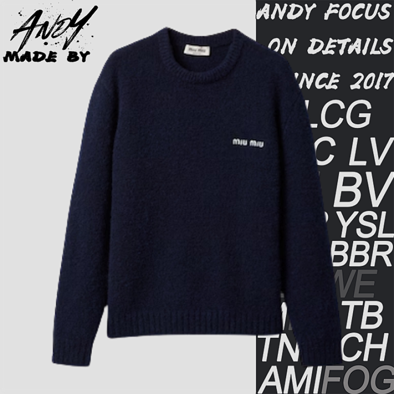 M Iu Small Logo Teddy Round Neck Sweater