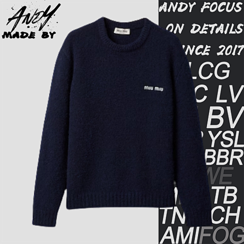 M Iu Small Logo Teddy Round Neck Sweater