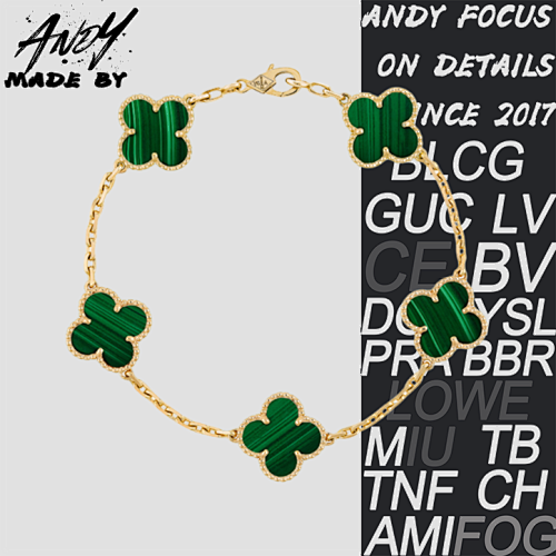 Natural Peacock Stone Five Flower Bracelet In Gold