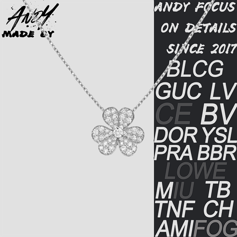 Vca Clover Necklace In White Gold