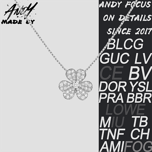 Vca Clover Necklace In White Gold