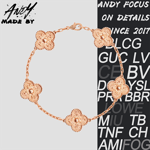 Vca Hot Stamped Five Flower Bracelet