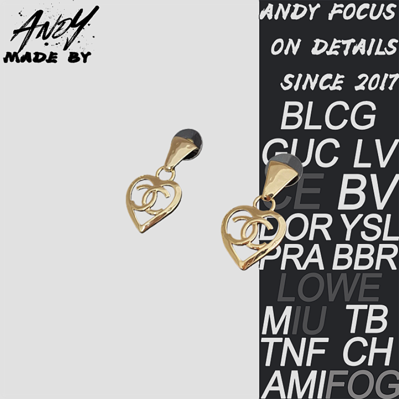 Chanel Smooth Heart Earrings