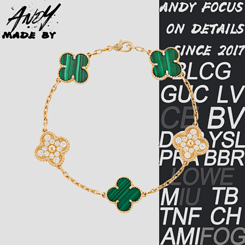 Peacock Diamond Five Flower Bracelet In Golden Yellow