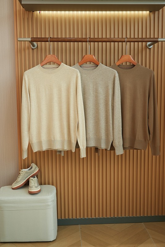 LP Round Neck Wool Sweater