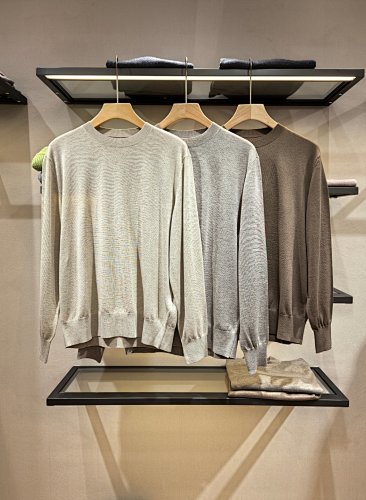 LP24ss's New Autumn Winter Crewneck Sweater Is A Silk And Wool Blend With A Slightly Loose