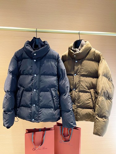 Long Sleeved Stand Up Collar Jacket