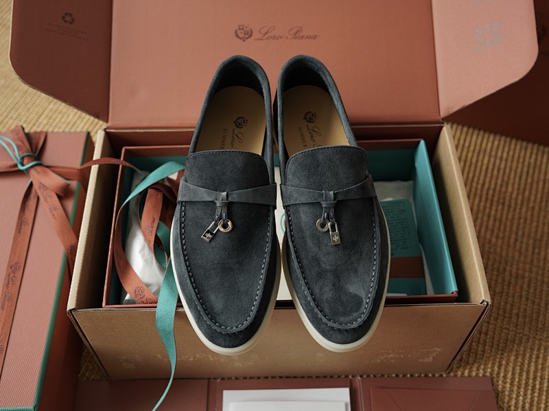 Louis Vuitton CW Black Caviar