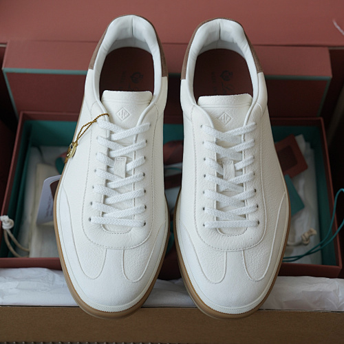 TW White Deerskin