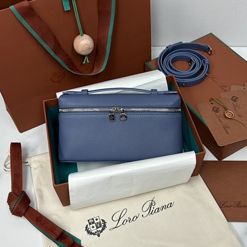 𝐋𝐨𝐫𝐨 𝐏𝐢𝐚𝐧 Extra Pocket Series Tote Crossbody Bag