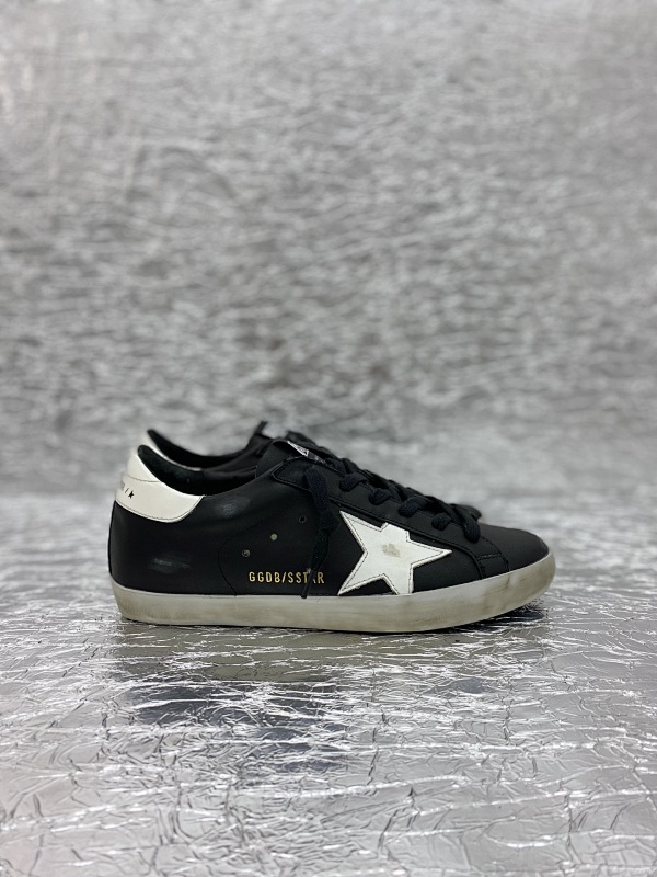 Golden Goose Premium Dirty Sneakers
