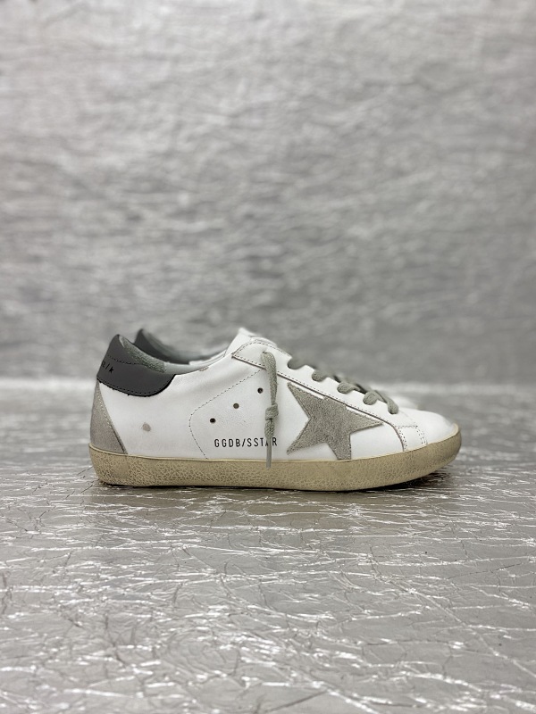Golden Goose Premium Dirty Sneakers