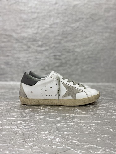 Golden Goose Premium Dirty Sneakers