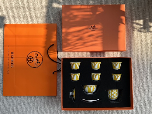 Hermès Sunflower Tea Pot Set