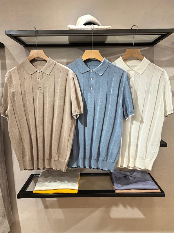 This BC Lapel Polo Short-sleeved Shirt Features A Ribbed Design And Hand-sewn Natural Shel
