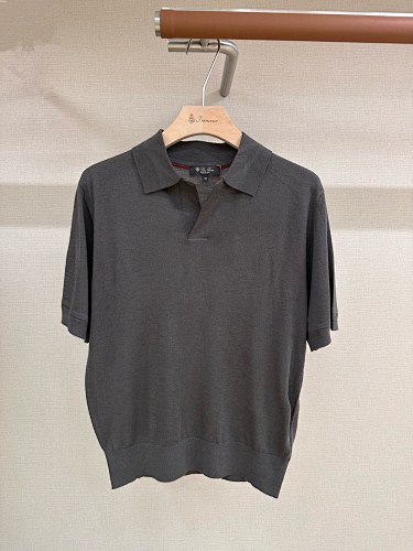 Buttonless Polo-shirt