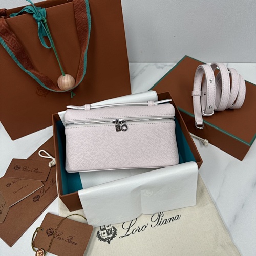 𝐋𝐨𝐫𝐨 𝐏𝐢𝐚𝐧 Extra Pocket Series Tote Crossbody Bag
