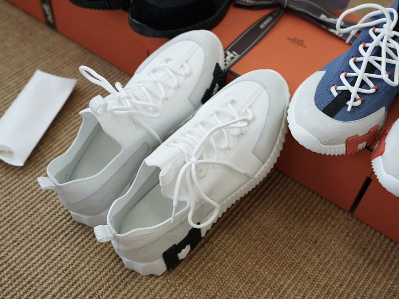 Lift Lace Up Sports Shoes