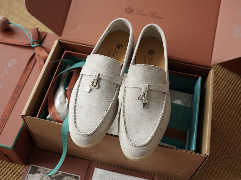 Louis Vuitton CW Pearl White