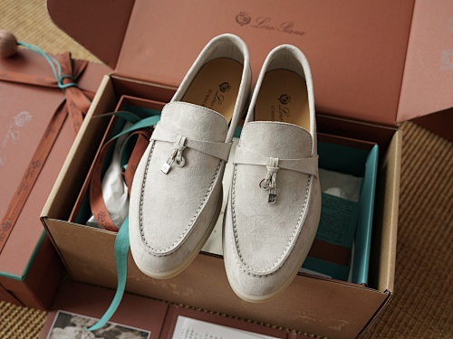 Louis Vuitton CW Pearl White