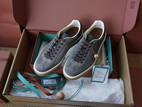 TW Warm Gray