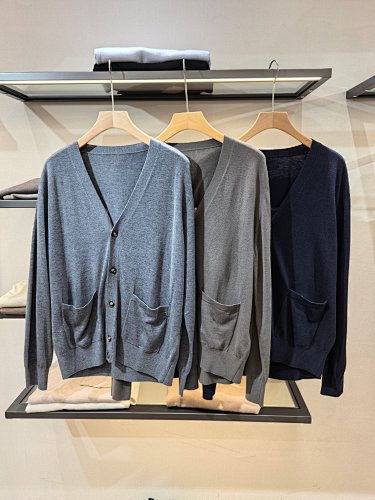 LP's Lightweight Double-pocket Cardigan Is A Must-have For Spring And Summer Outerwear. It