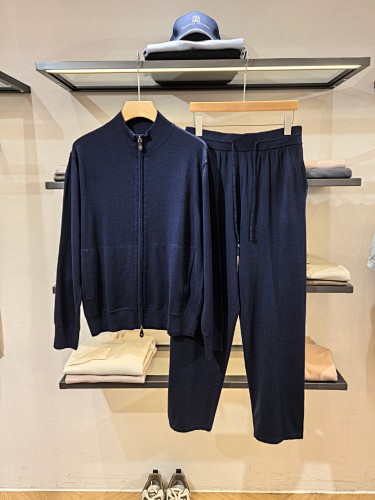 LP's Latest Spring Summer Slim-fit Suit Combines Fashion Leisure And Comfort. Made With Si