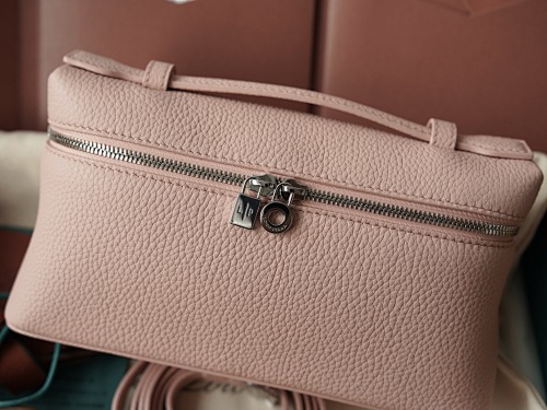 Extra Pocket Clutch