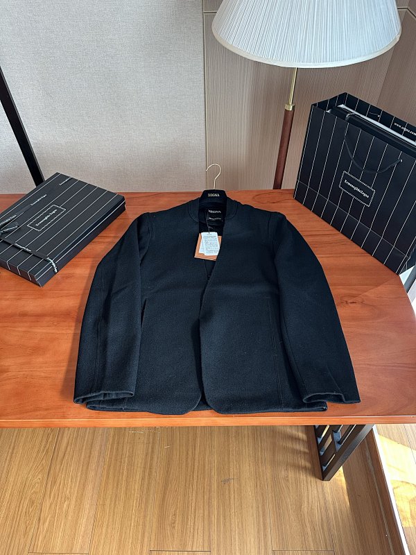 Oasi Cashmere Suit