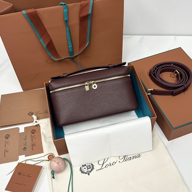 𝐋𝐨𝐫𝐨 𝐏𝐢𝐚𝐧 Extra Pocket Series Tote Crossbody Bag