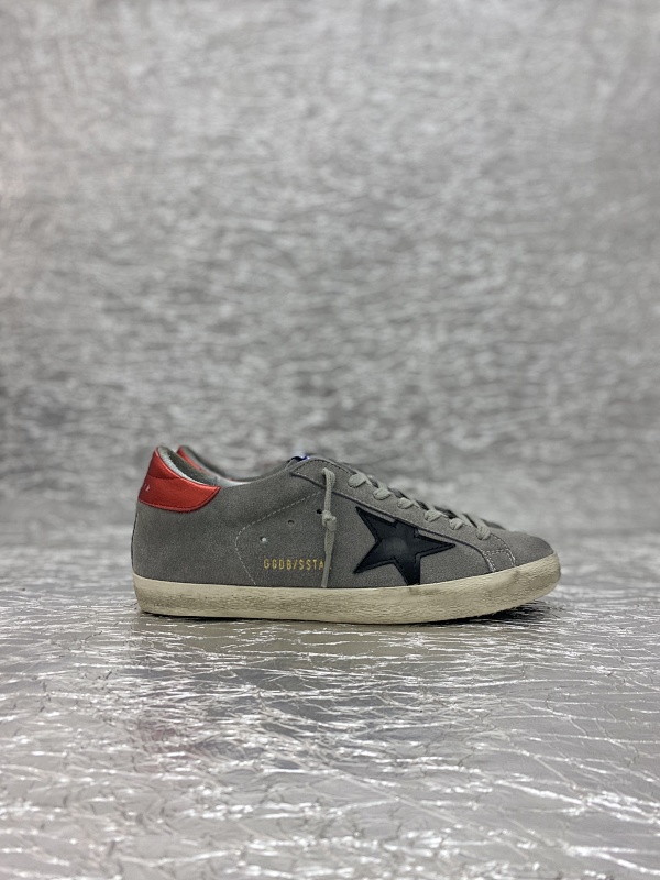 Golden Goose Premium Dirty Sneakers
