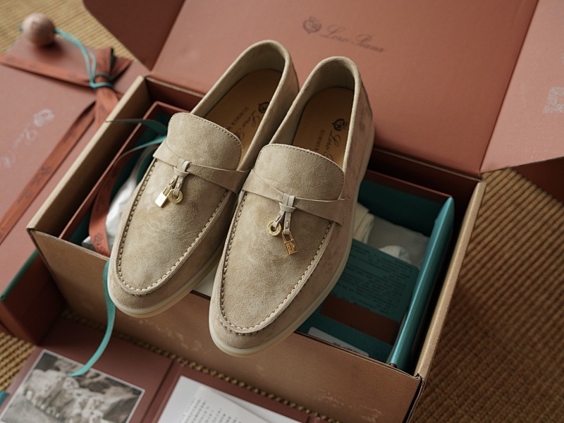 Louis Vuitton CW Sandstone